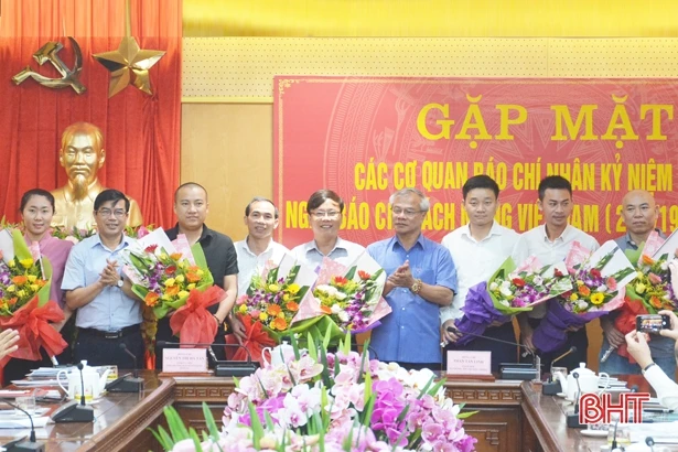 Báo chí tiếp tục đồng hành, góp phần vào sự phát triển của Hà Tĩnh