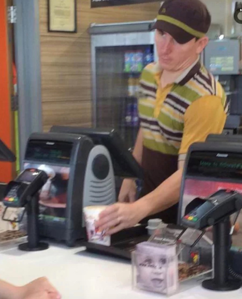 Ảnh chế Messi thảm bại trước Croatia tràn ngập mạng xã hội