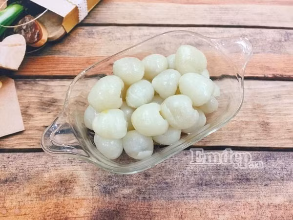 Mùa vải chín rộ, vào bếp làm món trà vải, thức uống hứa hẹn “hot” nhất mùa hè này