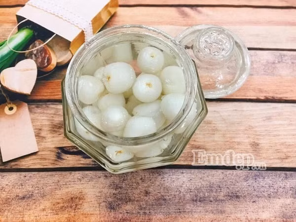 Mùa vải chín rộ, vào bếp làm món trà vải, thức uống hứa hẹn “hot” nhất mùa hè này