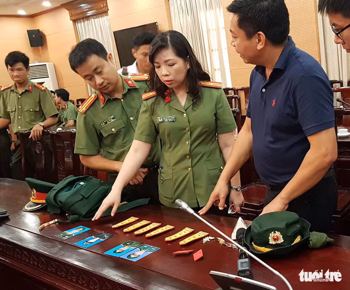 Vì sao cả ngàn người dính bẫy lừa của thiếu tướng “dỏm”?