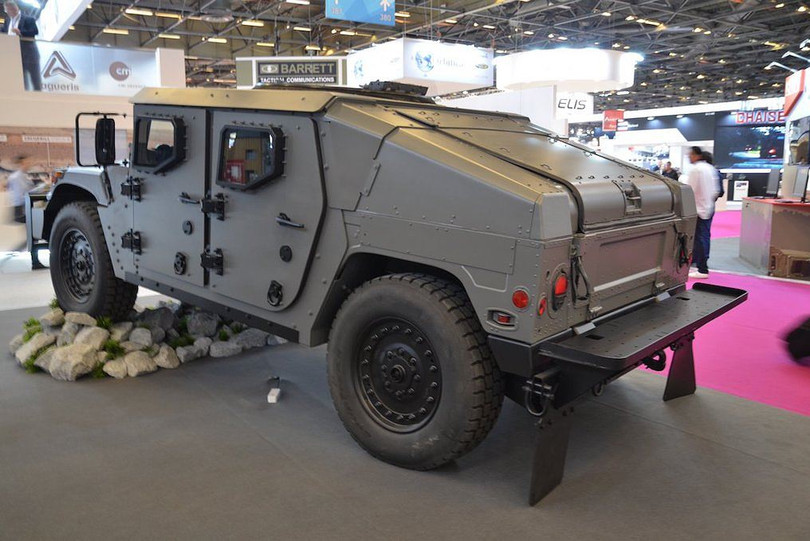 Soi xe địa hình quân sự Humvee NXT 360 của Thế kỷ XXI