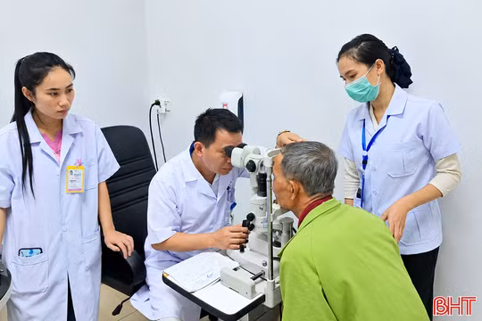 Đừng để khói thuốc làm mờ đôi mắt