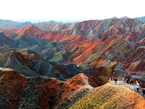 Năm 2010, Zhangye Danxia được công nhận là Di sản thế giới.. Năm 2010, Zhangye Danxia được công nhận là Di sản thế giới..