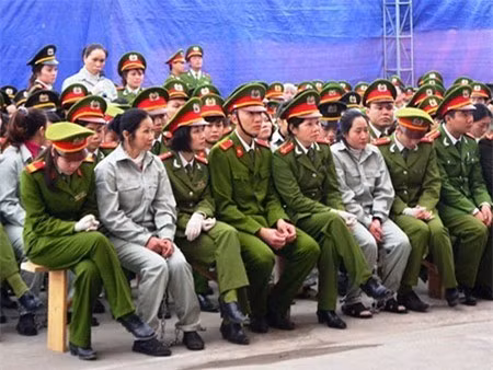 Những phiên tòa chấn động dư luận đầu năm 2014 ảnh 1