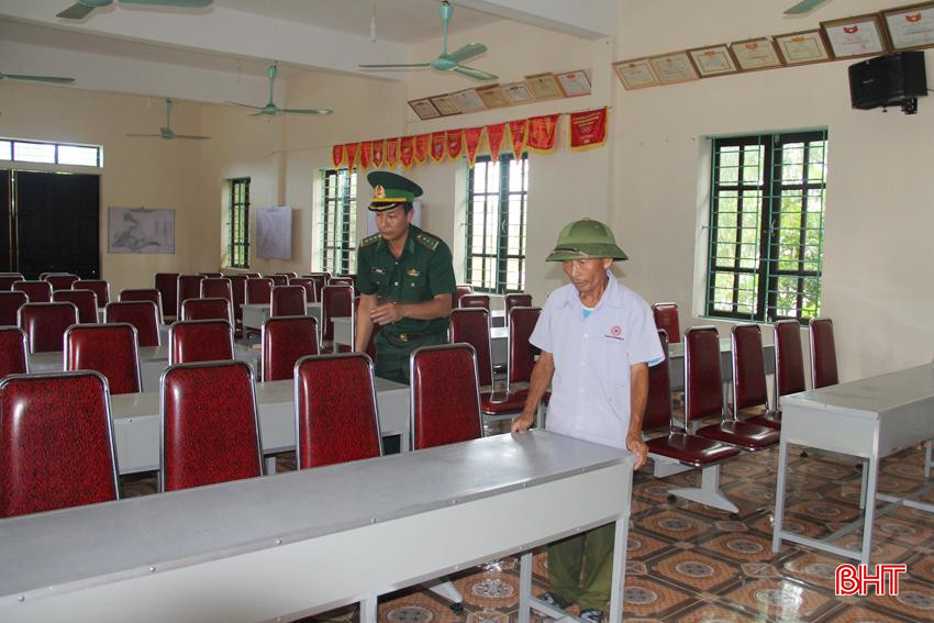 Đồn Biên phòng Đèo Ngang (TX Kỳ Anh) luôn quan tâm, giúp đỡ về ngày công, kinh phí để các thôn của xã Kỳ Nam nâng cấp hệ thống cơ sở vật chất văn hóa, cải thiện chất lượng sinh hoạt cộng đồng. IMG_4140 - Copy.JPG
