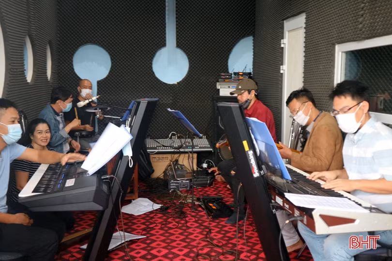 Nhà hát Nghệ thuật truyền thống Hà Tĩnh và nỗi trăn trở... bao giờ có “nhà” để “hát”?