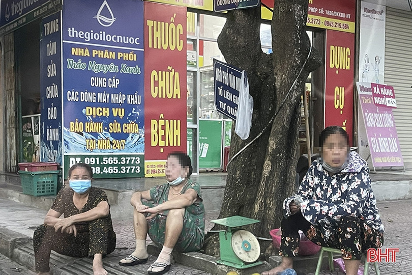 Nhiều người dân TP Hà Tĩnh chủ quan trong phòng chống dịch COVID-19