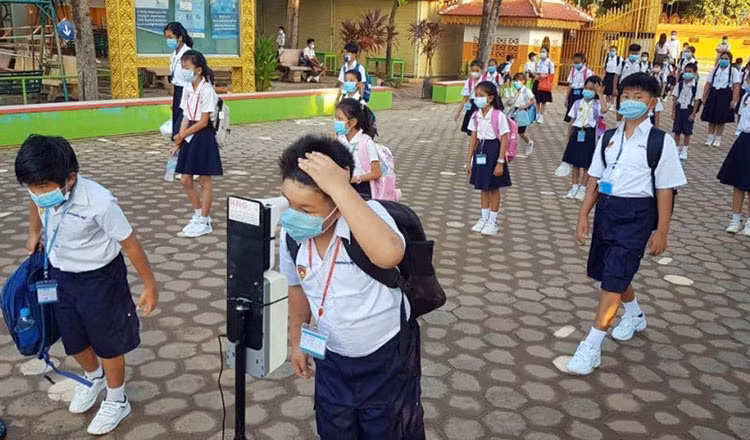 Diễn biến dịch COVID-19 trái ngược tại 3 nước Thái Lan, Lào, Campuchia