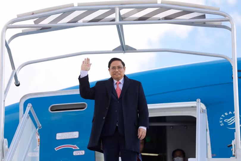 Thủ tướng Phạm Minh Chính bắt đầu chuyến thăm Cộng hòa Pháp