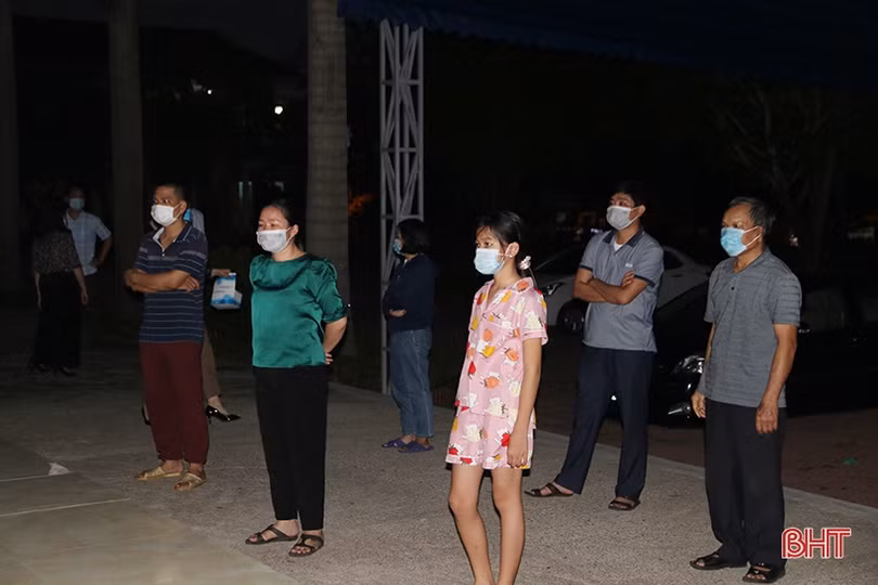 TX Kỳ Anh xét nghiệm diện rộng tại 12 điểm trên địa bàn