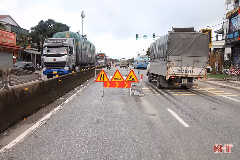 Ổ voi, ổ gà xuất hiện nhiều trên các tuyến quốc lộ ở Hà Tĩnh