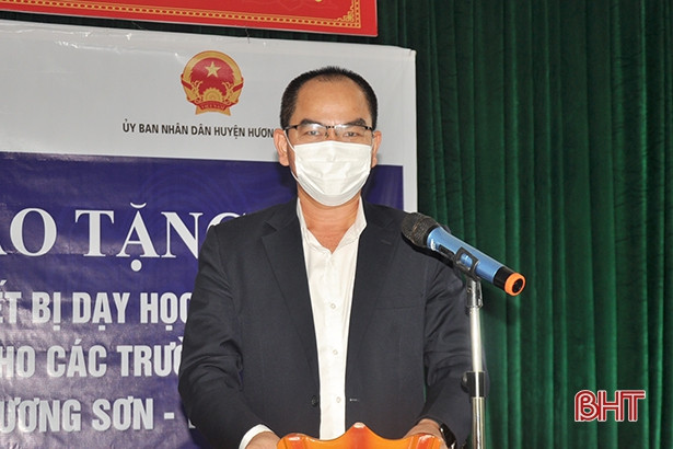 BIDV Hà Tĩnh trao tặng 66 chiếc tivi cho các trường học ở Hương Sơn