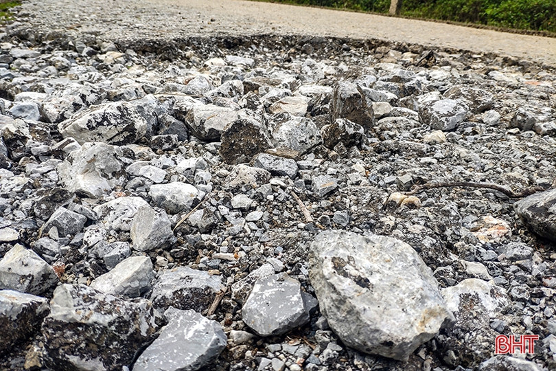 Đường độc đạo “nát tươm”, dân bản Phú Gia mong chờ được nâng cấp