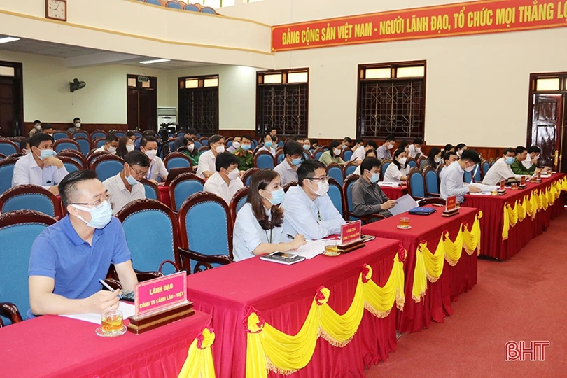 Doanh nghiệp KKT Vũng Áng khẩn trương test nhanh COVID-19 cho lao động