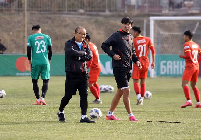 Khách sạn tuyển Việt Nam đóng quân có 8 ca mắc Covid-19, VFF lên tiếng