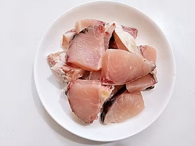 Cá chiên giòn rim mắm tỏi ớt