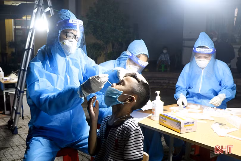 Truy vết, khoanh vùng xử lý dịch tại TP Hà Tĩnh: Chạy đua với thời gian!