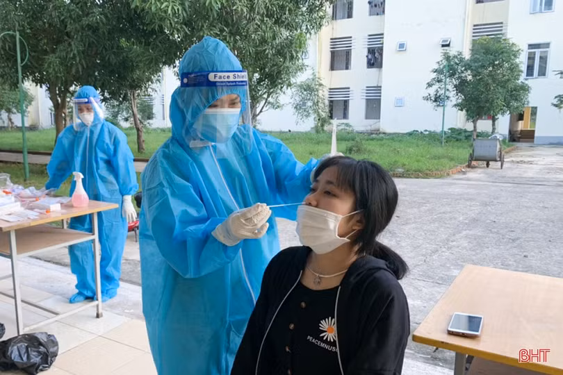 Ngày 4/11, Hà Tĩnh có tổng cộng 7 ca mắc COVID-19