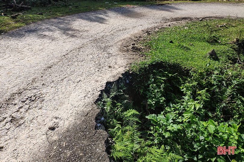 Đường độc đạo “nát tươm”, dân bản Phú Gia mong chờ được nâng cấp