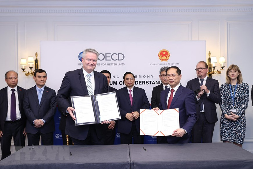 [Photo] Hoạt động của Thủ tướng Phạm Minh Chính tại Pháp chiều 5/11