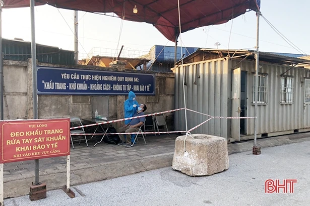 Các doanh nghiệp KKT Vũng Áng chủ động “3 tại chỗ” để sản xuất an toàn