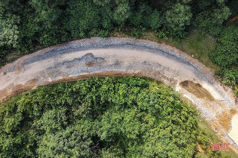 Đường độc đạo “nát tươm”, dân bản Phú Gia mong chờ được nâng cấp