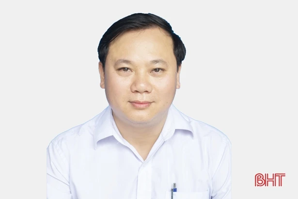 Thầy giáo vùng biên Hà Tĩnh được vinh danh giáo viên tiêu biểu toàn quốc