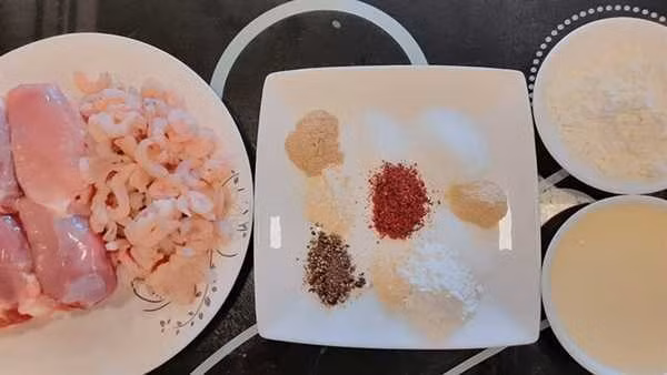 Cách làm chả tôm thịt giòn dai, đổi khẩu vị cho bữa cơm gia đình