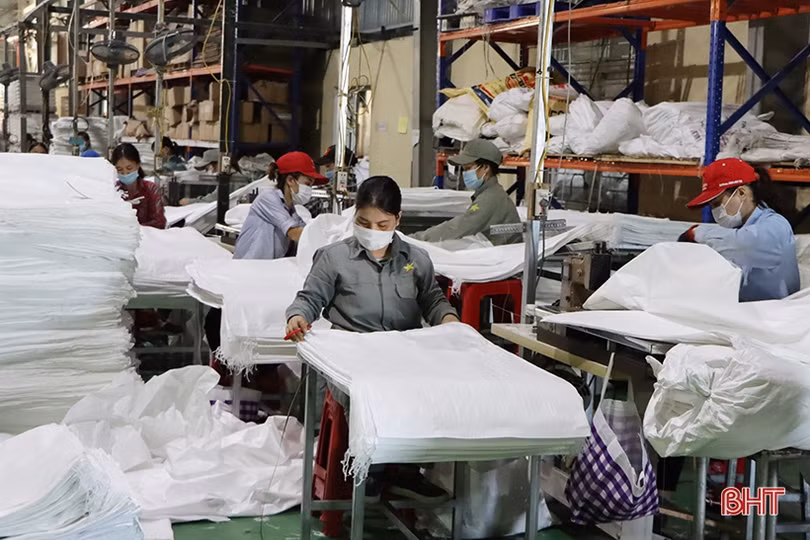 Doanh nghiệp Hà Tĩnh cảnh giác cao với dịch, “chạy nước rút” sản xuất kinh doanh