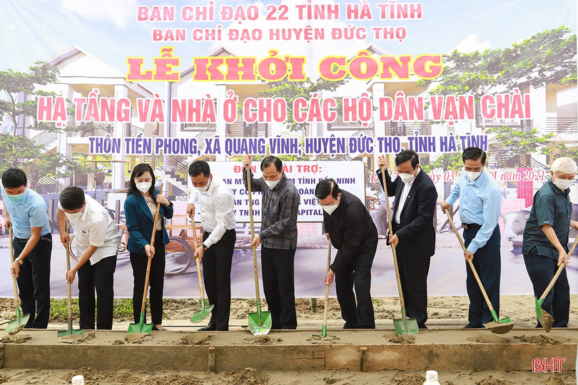 Người dân xóm vạn chài Tiền Phong và niềm vui trong năm mới ảnh 5 Người dân xóm vạn chài Tiền Phong và niềm vui trong năm mới
