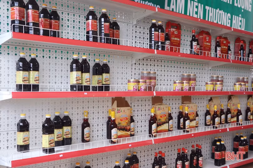 Khai trương cửa hàng sản phẩm OCOP huyện Vũ Quang