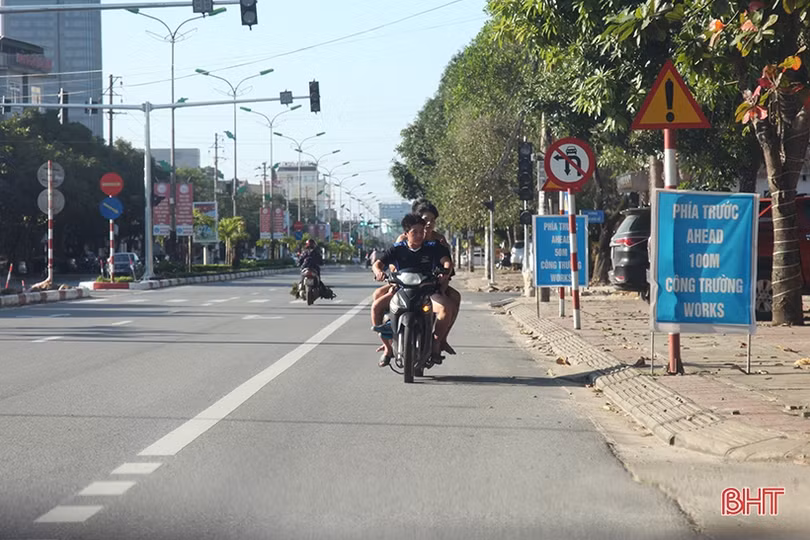 Muôn kiểu “nhờn luật”, xem thường tính mạng khi tham gia giao thông