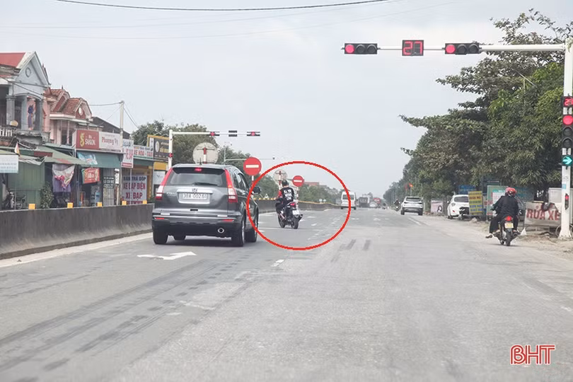 Muôn kiểu “nhờn luật”, xem thường tính mạng khi tham gia giao thông