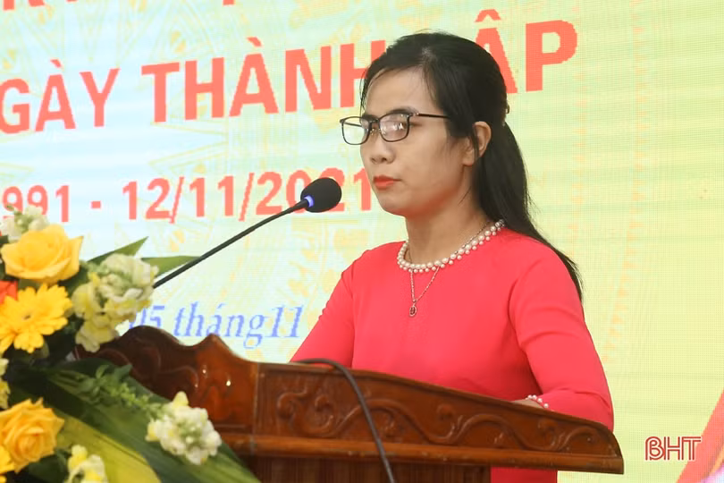 Hội Người mù Hà Tĩnh nhận Cờ thi đua xuất sắc của Trung ương Hội