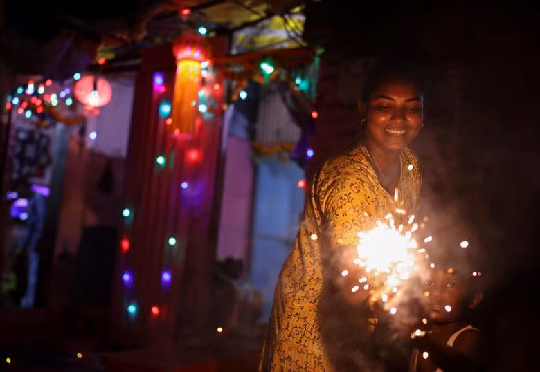 Người Hindu trên khắp thế giới đón mừng lễ hội ánh sáng