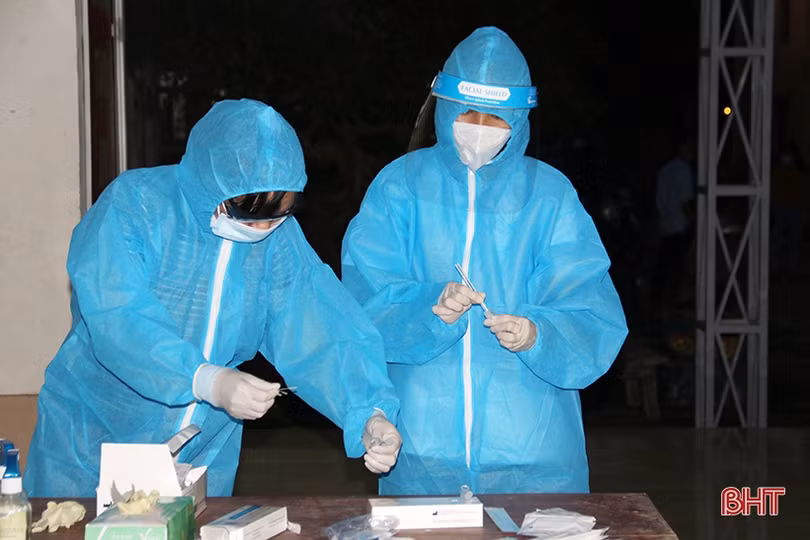 TX Kỳ Anh xét nghiệm diện rộng tại 12 điểm trên địa bàn