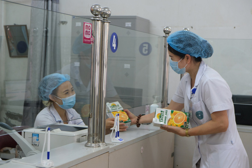 Vinamilk dành quỹ 2 triệu sản phẩm để hỗ trợ cộng đồng và tuyến đầu chống dịch