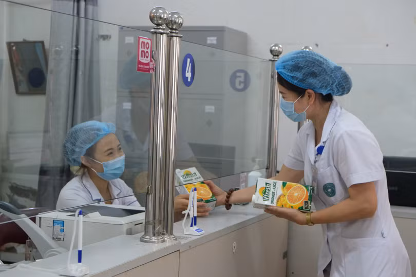 Vinamilk dành quỹ 2 triệu sản phẩm để hỗ trợ cộng đồng và tuyến đầu chống dịch