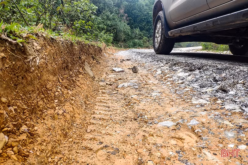 Đường độc đạo “nát tươm”, dân bản Phú Gia mong chờ được nâng cấp