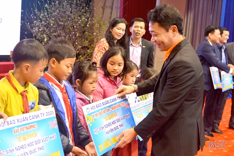 Hà Tĩnh khai mạc Hội báo Xuân Canh Tý năm 2020