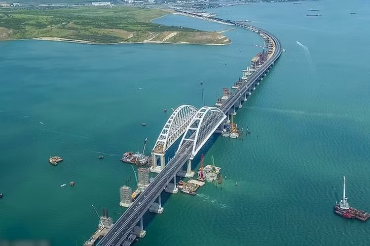 Nga cảnh báo đanh thép khi Ukraine lại đe dọa tấn công cầu Crimea