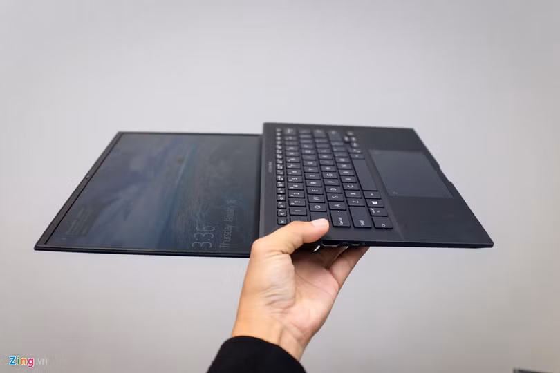 Chi tiết laptop 14 inch mạnh, nhẹ nhất thế giới