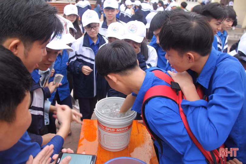 “Since 1967 - Vị Tết” thu hút 1.300 học sinh Hà Tĩnh tham gia