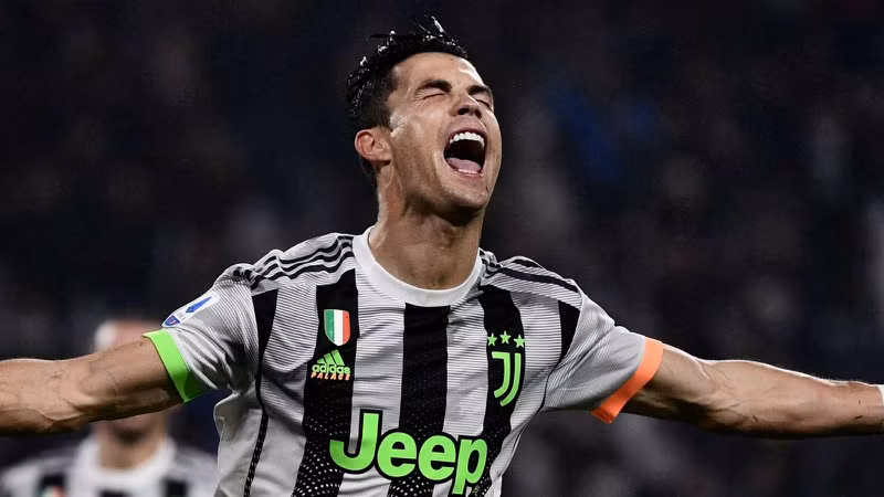 Cuộc đua “Chiếc giày vàng” châu Âu 2019/2020: Haaland qua mặt Ronaldo