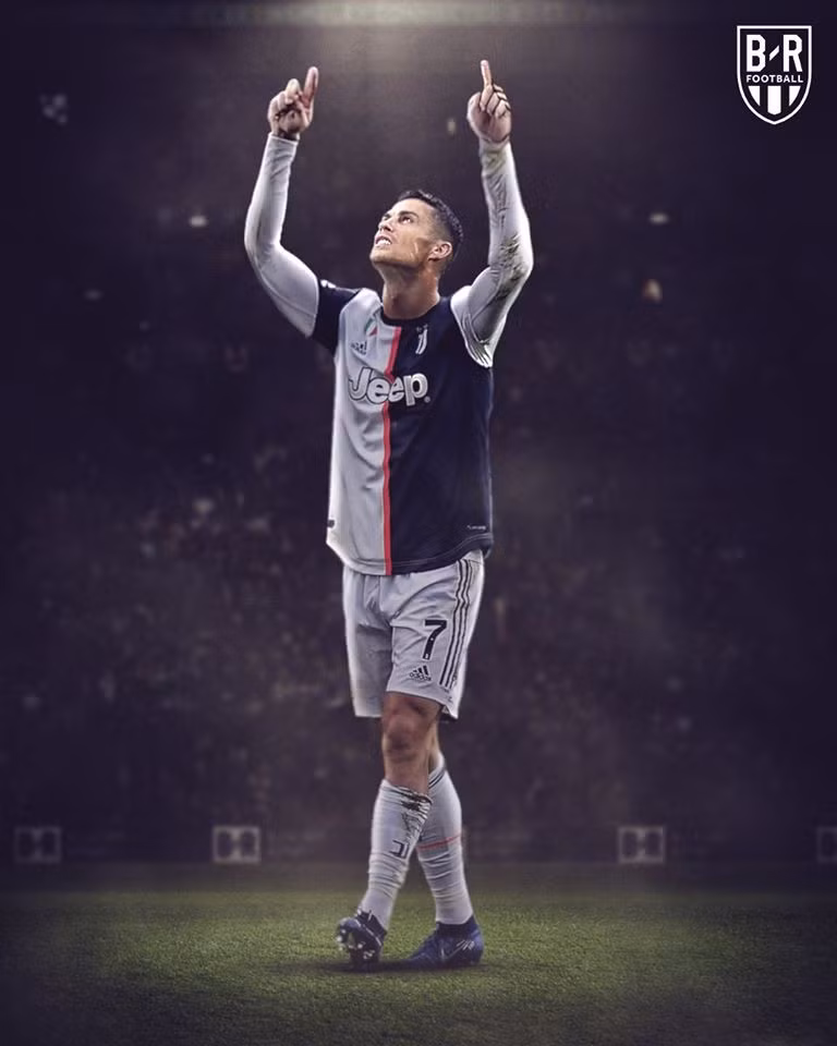 HÀI HƯỚC: Nếu Messi, Ronaldo “bắt chước” cách ăn mừng của nhau thì sao?