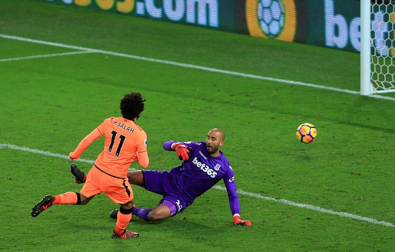 salah lap cu dup liverpool thang dam stoke de ap sat top 4