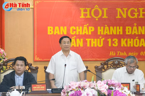 ban hanh cac nghi quyet can gan chat voi chien luoc phat trien kt xh