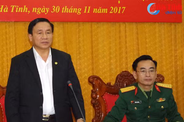 bo chi huy quan su tinh ha tinh co chinh uy moi
