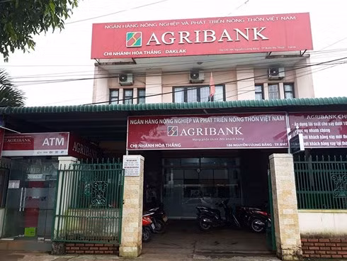 ten cuop bit mat tao ton no sung cuop ngan hang agribank